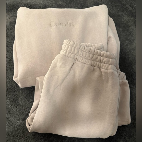 Comfrt Sweat Set - Picture 3 of 9